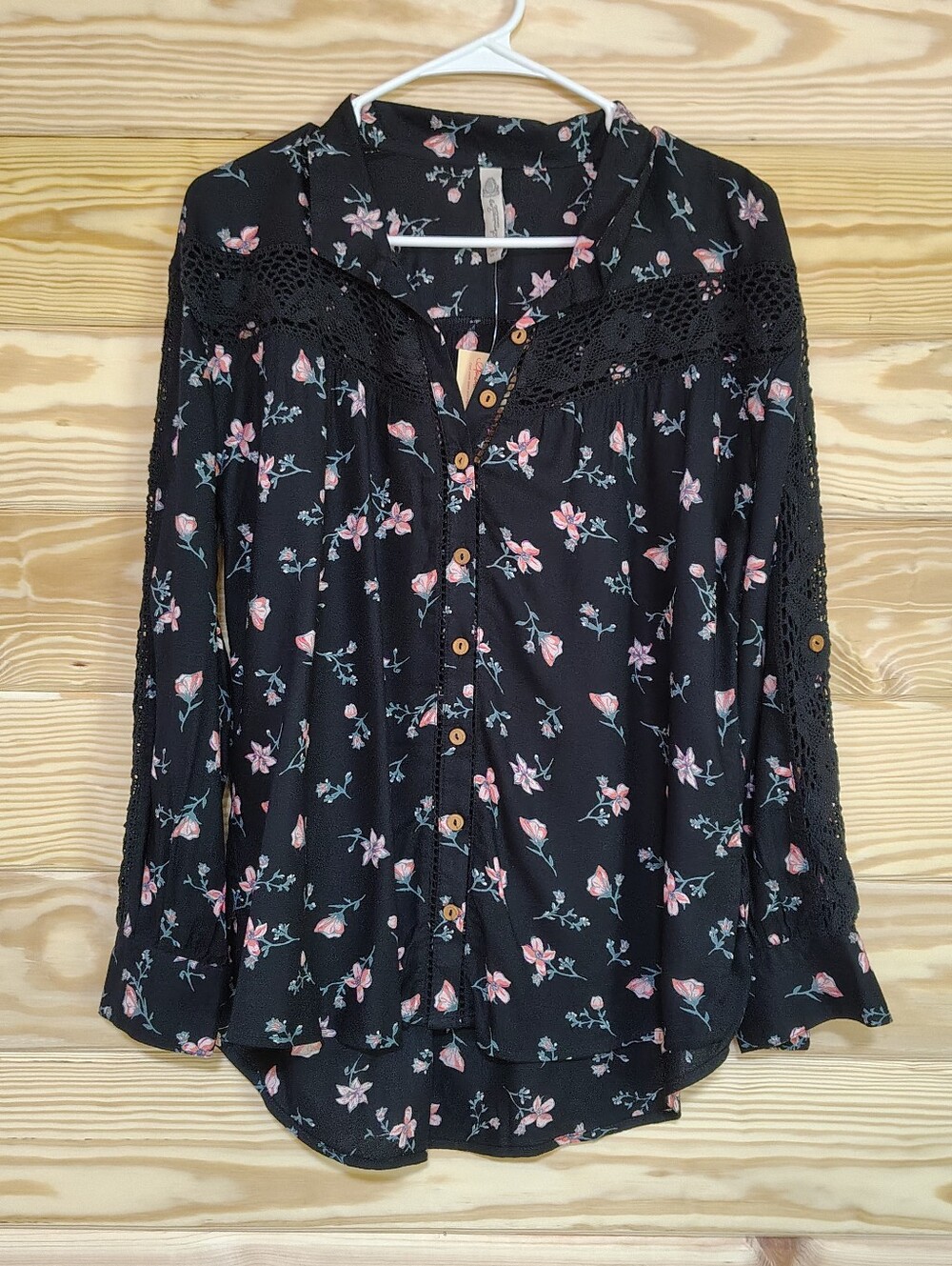 American Rag Black Floral Button-Front Blouse Lace Sleeves Roll Tab Sleeves Yoke